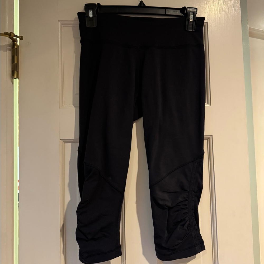 Cropped lululemon Black Leggings with Back Zipper, Size 4